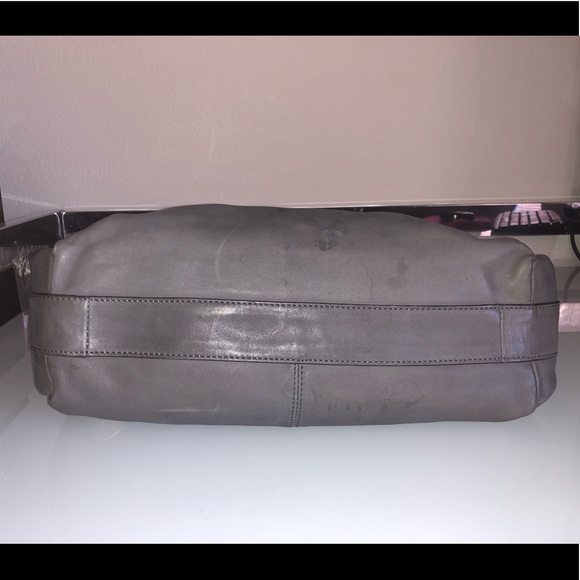 Vince Camino Medium Shoulder Bag - Picture 5 of 8